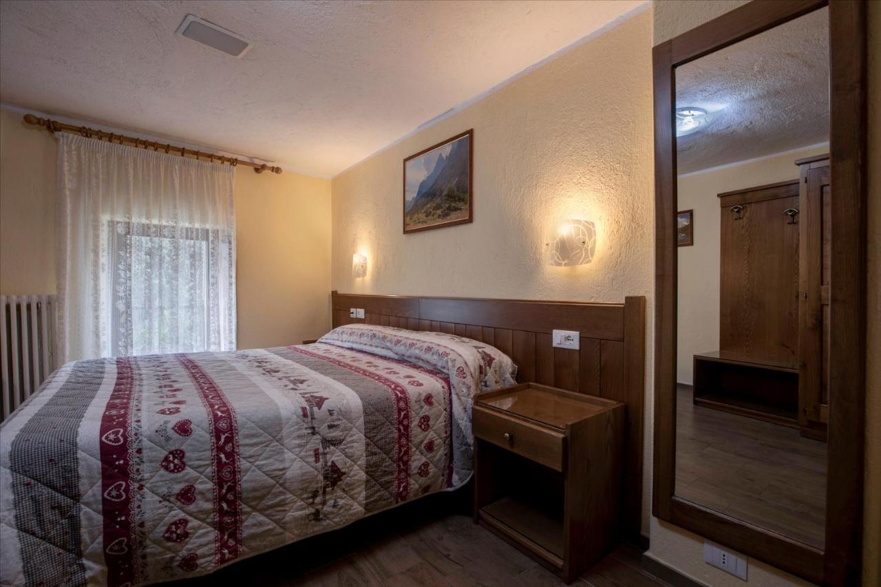 Hotel Cecchin Aosta Exterior foto