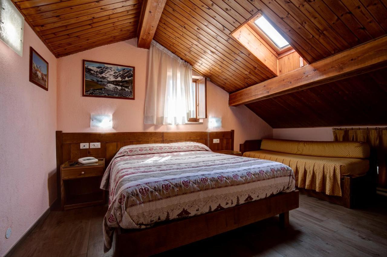 Hotel Cecchin Aosta Exterior foto